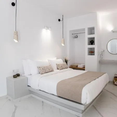 Mylos Design Perissa (Santorini)
