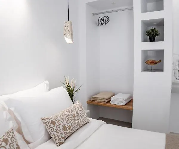 Mylos Design Bed & Breakfast Perissa (Santorini)